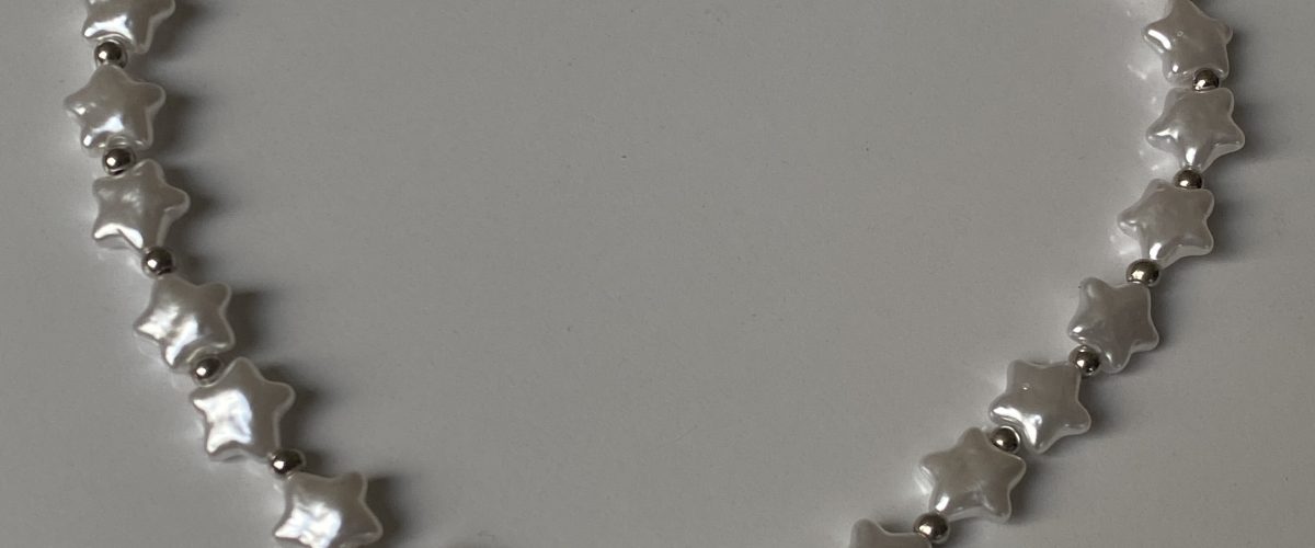 دستبند دخترانه نماد زسیایی و اصالت